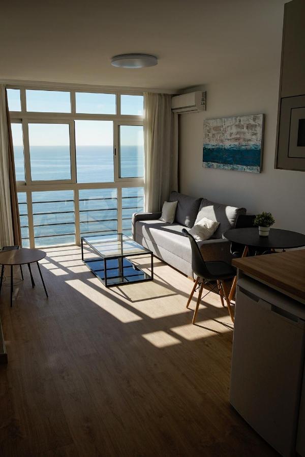Beachfront Apartment Málaga Buitenkant foto